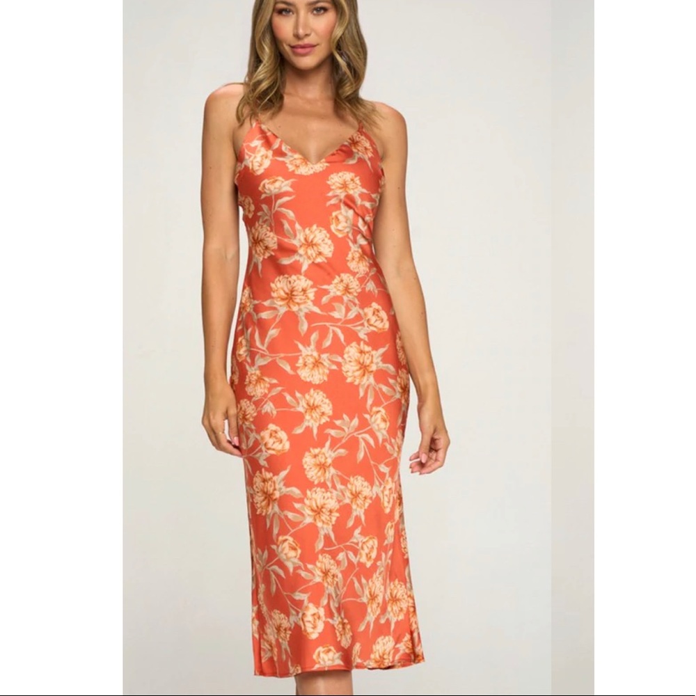 NWT LOVELY DAY ALIVIA FLORAL SATIN MAXI DRESS - Picture 14 of 14